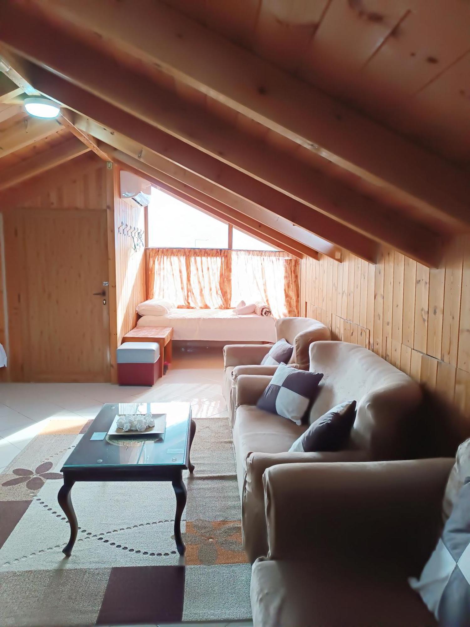 Guesthouse Eva Suite Berat Exteriör bild