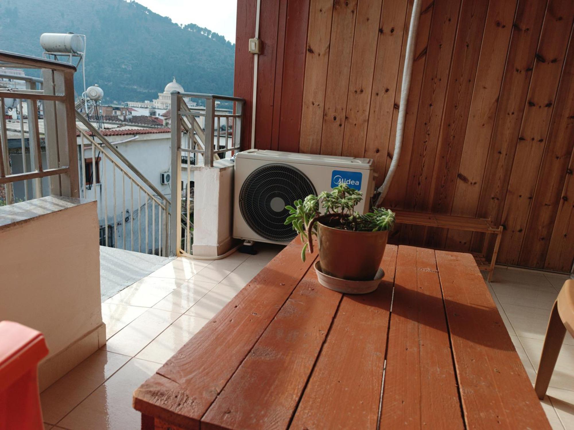 Guesthouse Eva Suite Berat Exteriör bild